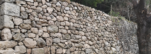 mur de soutènement pierre sèche